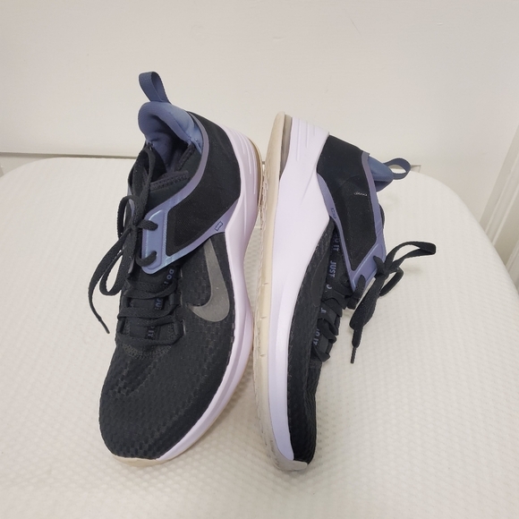 Nike Women's Air Max Bella TR Black & Irridescent Purple Size 11, Athletic - Picture 5 of 8